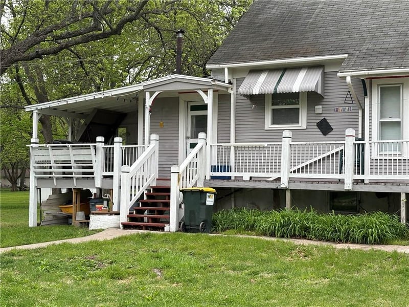 507 Hale St, Spring Hill, KS 66083