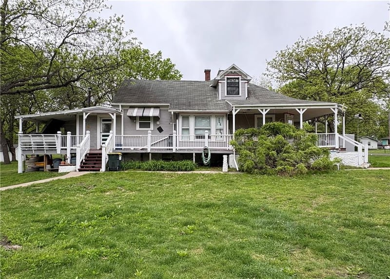 507 Hale St, Spring Hill, KS 66083