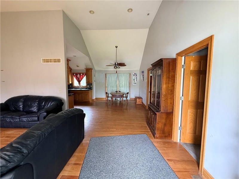 3333 85th Pl, Kansas City, KS 66109