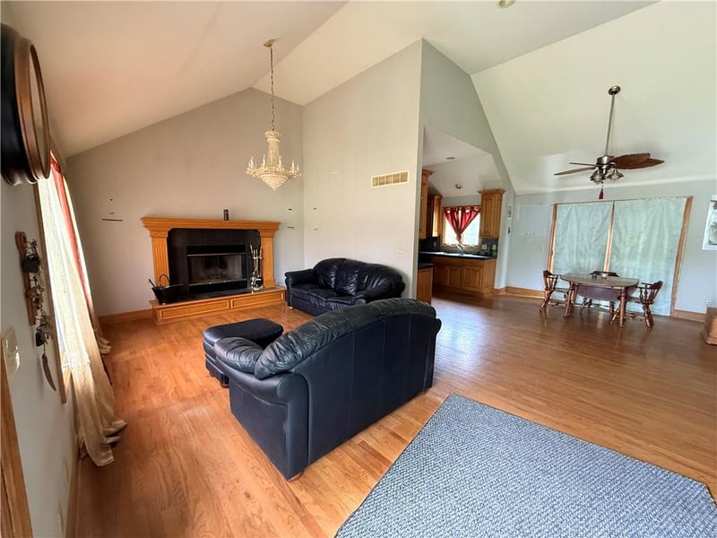 3333 85th Pl, Kansas City, KS 66109