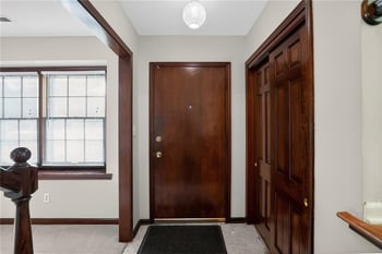 9915 Belleview Ave, Kansas City, MO 64114