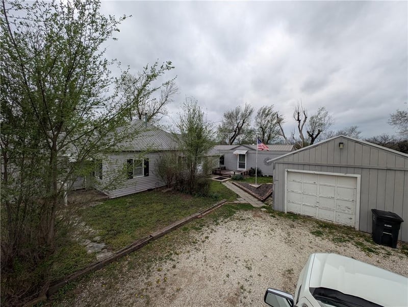 1282 1830th St, Iola, KS 66749