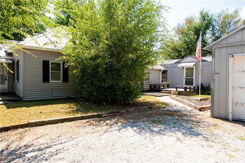 1282 1830th St, Iola, KS 66749