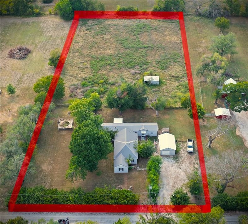 1282 1830th St, Iola, KS 66749