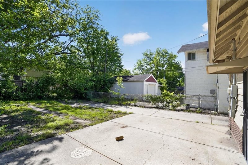 3721 Agnes Ave, Kansas City, MO 64128