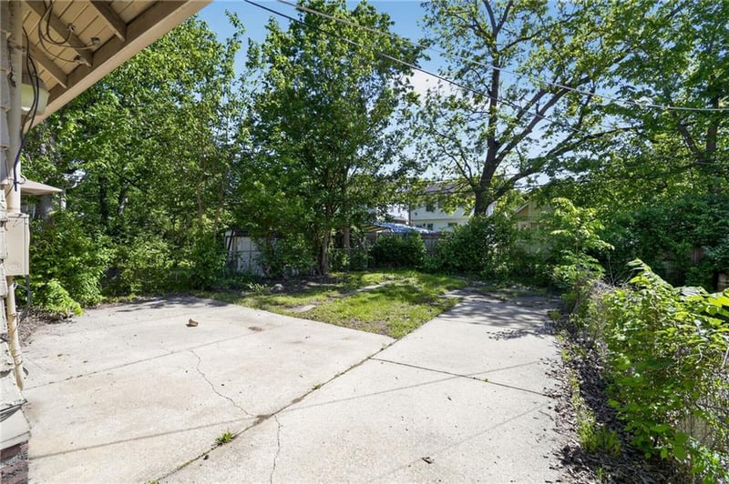 3721 Agnes Ave, Kansas City, MO 64128