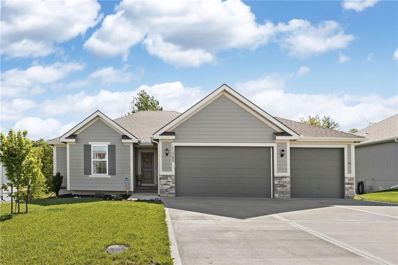 11723 N Windsor Ave, Kansas City, MO 64157