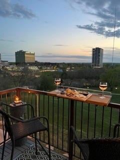 2940 Baltimore Ave #1404, Kansas City, MO 64108