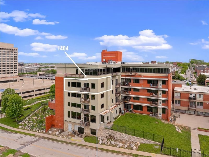 2940 Baltimore Ave #1404, Kansas City, MO 64108