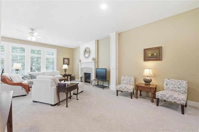 13201 Summit St, Kansas City, MO 64145