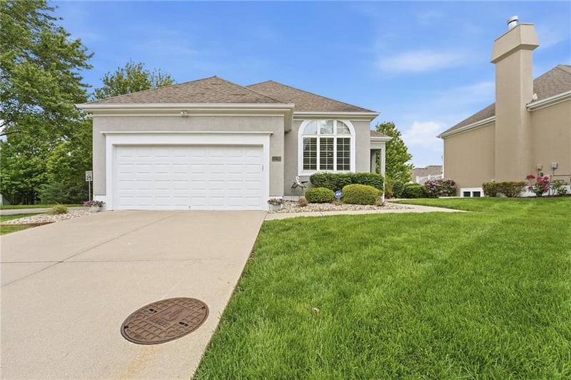 13201 Summit St, Kansas City, MO 64145