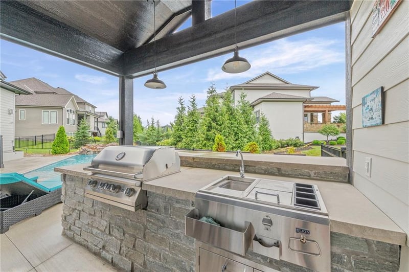 12300 169th St, Overland Park, KS 66221