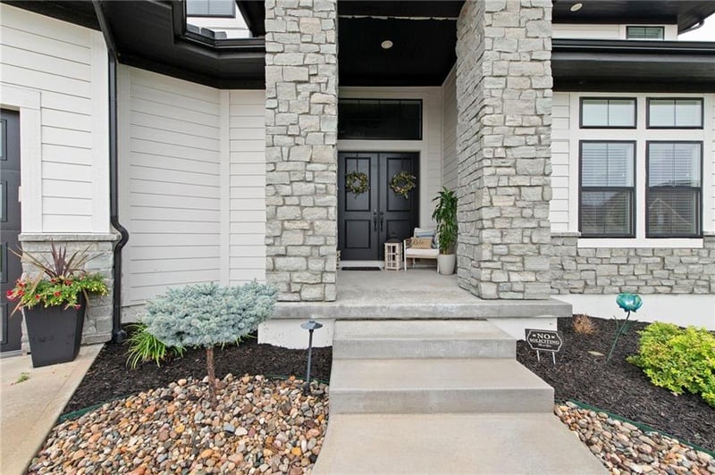 12300 169th St, Overland Park, KS 66221
