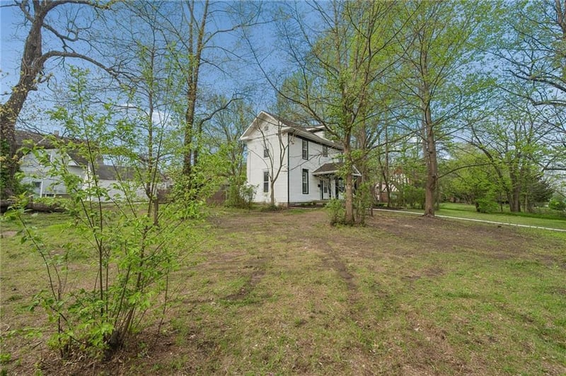 11605 E Winner Rd, Independence, MO 64052