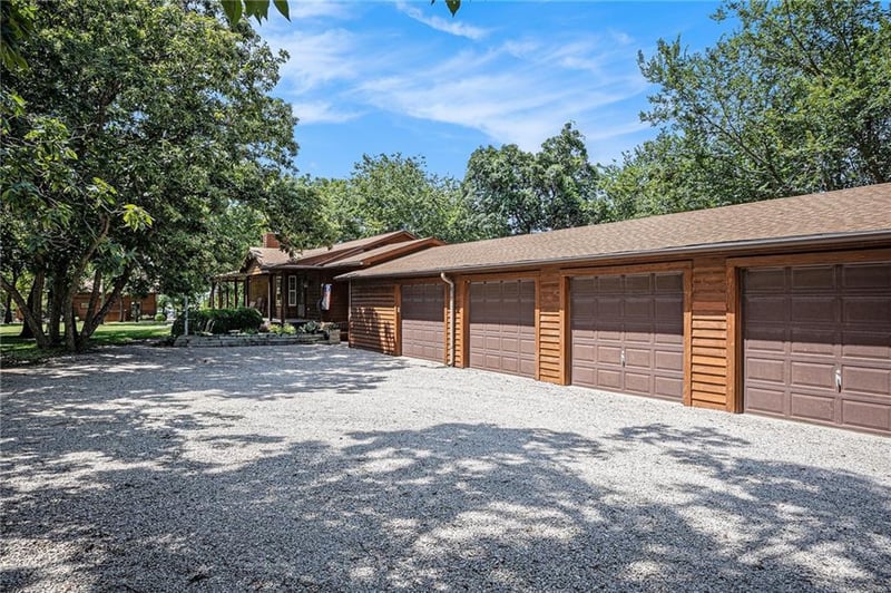 20 Timber Lake Rd, Lane, KS 66042