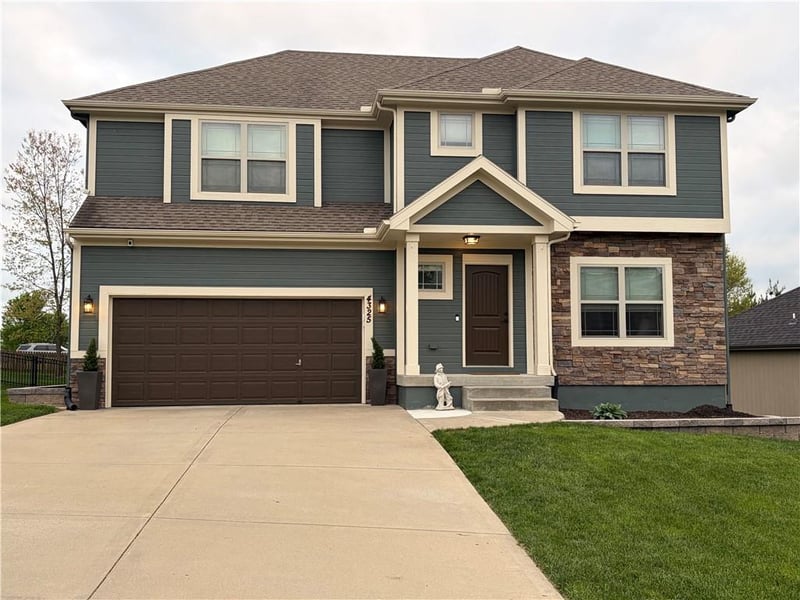 4325 85th Ter, Kansas City, MO 64156