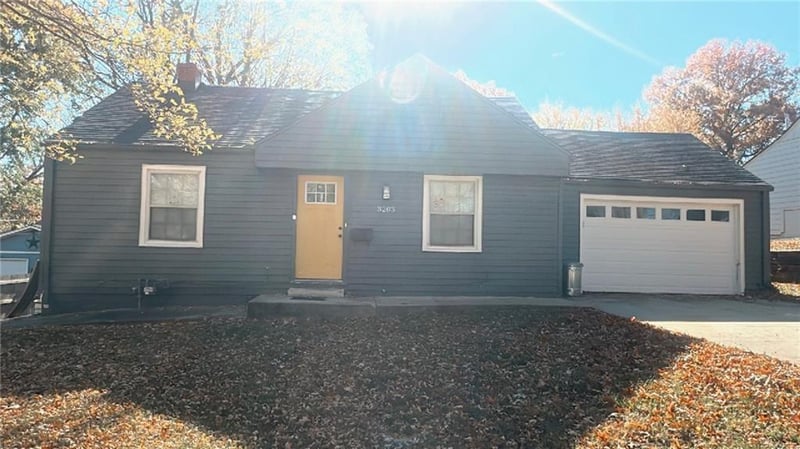 3203 56 St, Kansas City, MO 64119