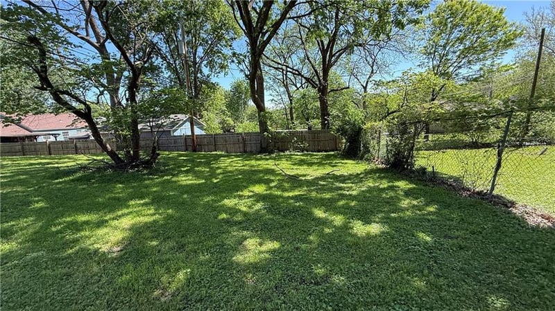 3203 56 Th St, Kansas City, MO 64119