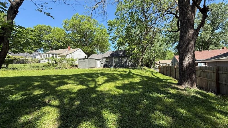 3203 56 Th St, Kansas City, MO 64119