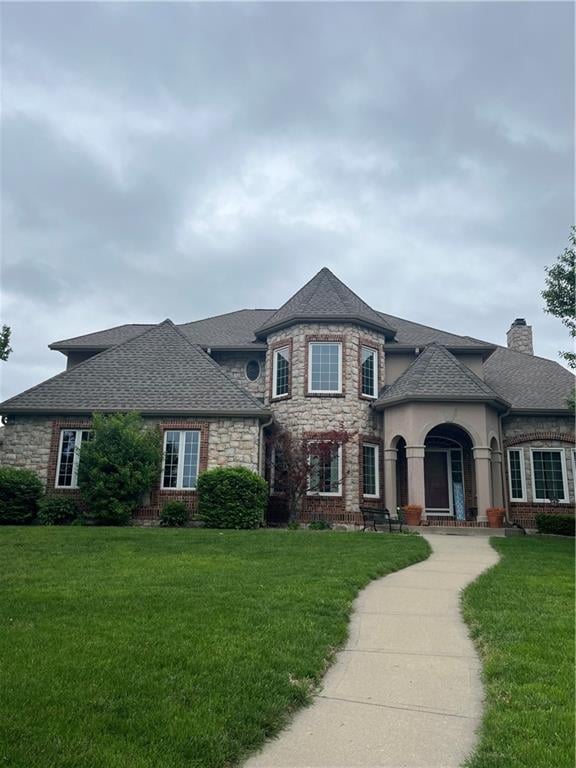 6905 Charleston Dr, Kansas City, MO 64119