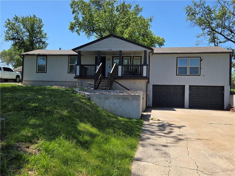 1000 Trail Ridge Dr, Independence, MO 64050