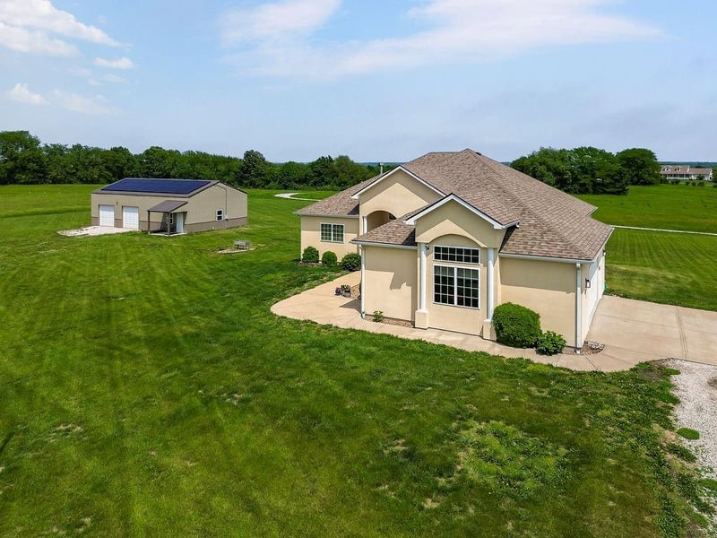 7301 SW F Hw, Trimble, MO 64492