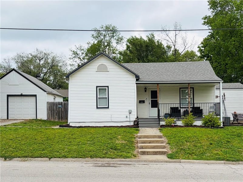 115 Morse Ave, Bonner Springs, KS 66012