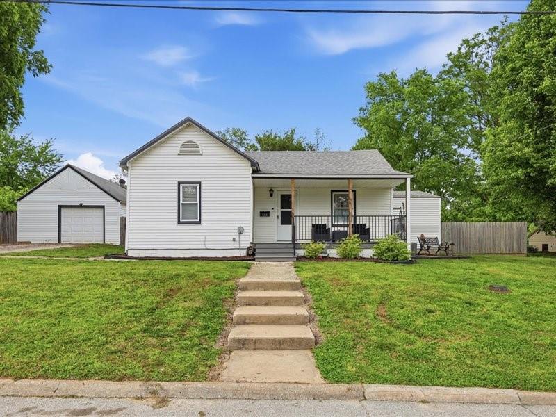 115 Morse Ave, Bonner Springs, KS 66012
