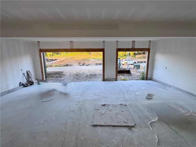 8638 Eagle Creek Dr, De Soto, KS 66018