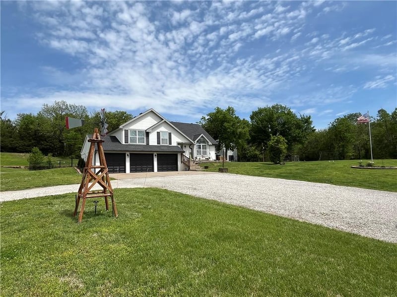 964 Hwy 5 N/A, Lansing, KS 66043