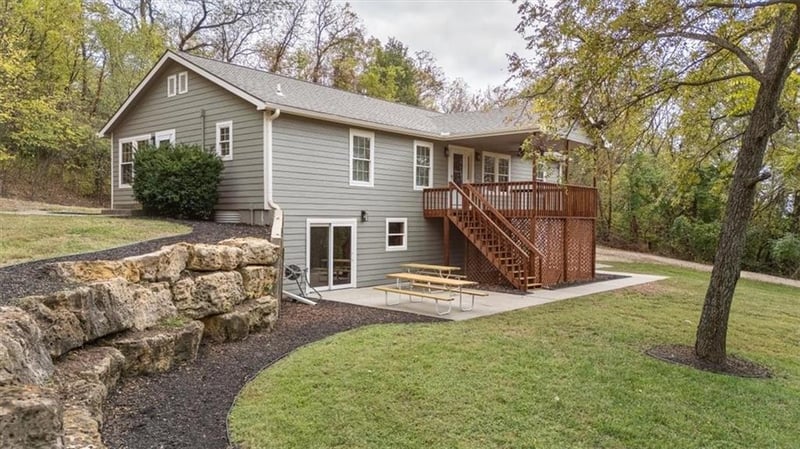 11750 46th St, Perry, KS 66073