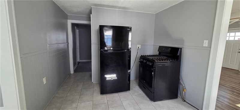 1134 Haden St, Independence, MO 64050