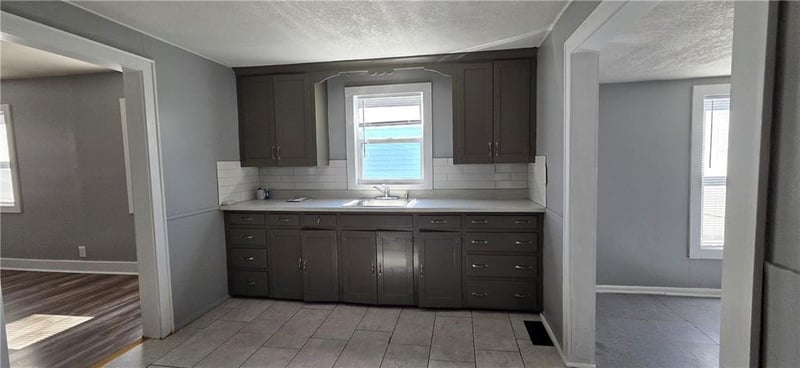 1134 Haden St, Independence, MO 64050