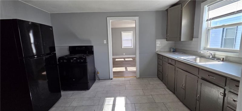 1134 Haden St, Independence, MO 64050