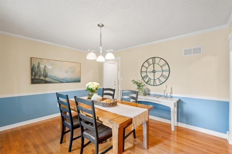 1311 Elsea Smith Rd, Independence, MO 64016