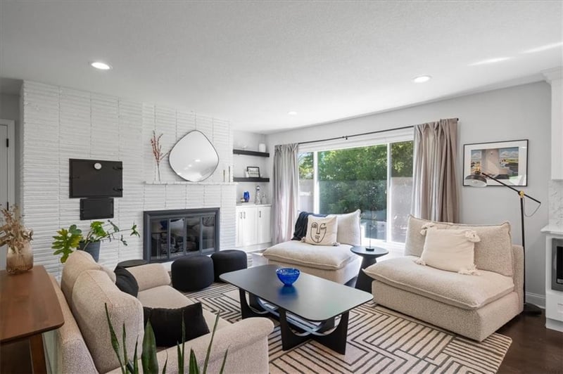 8601 Travis St, Overland Park, KS 66212