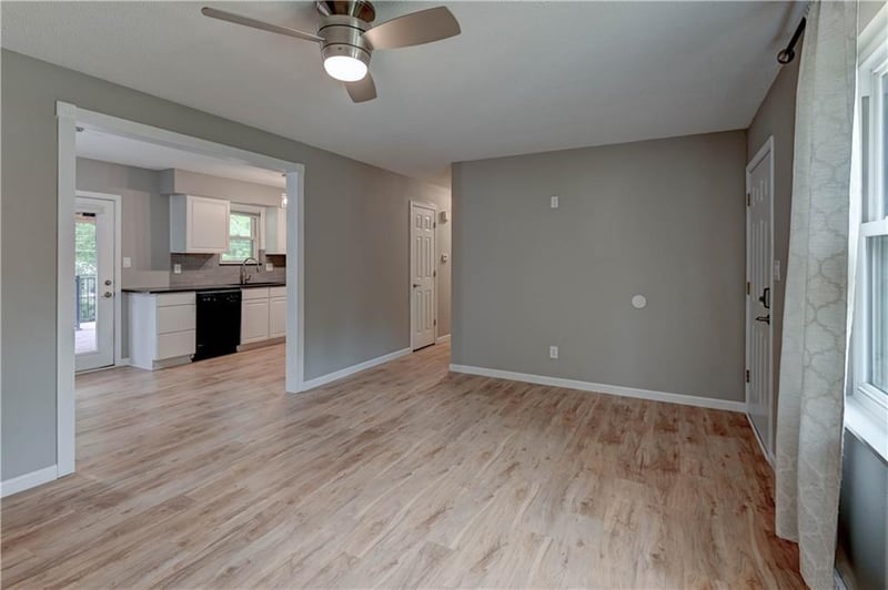 1612 Ponca Dr, Independence, MO 64058