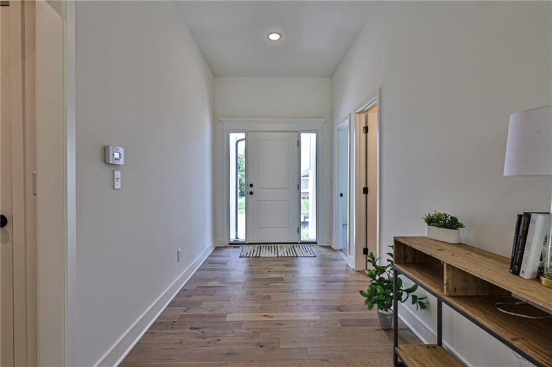 216 Chelmsford Dr, Blue Springs, MO 64014