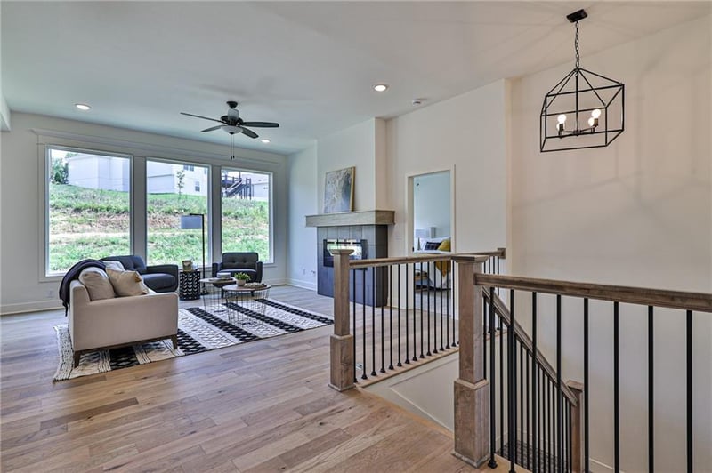 216 Chelmsford Dr, Blue Springs, MO 64014