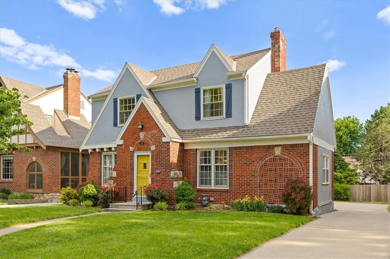 636 E 74th St, Kansas City, MO 64131
