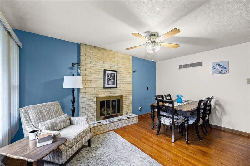 4733 Bond St, Shawnee, KS 66203