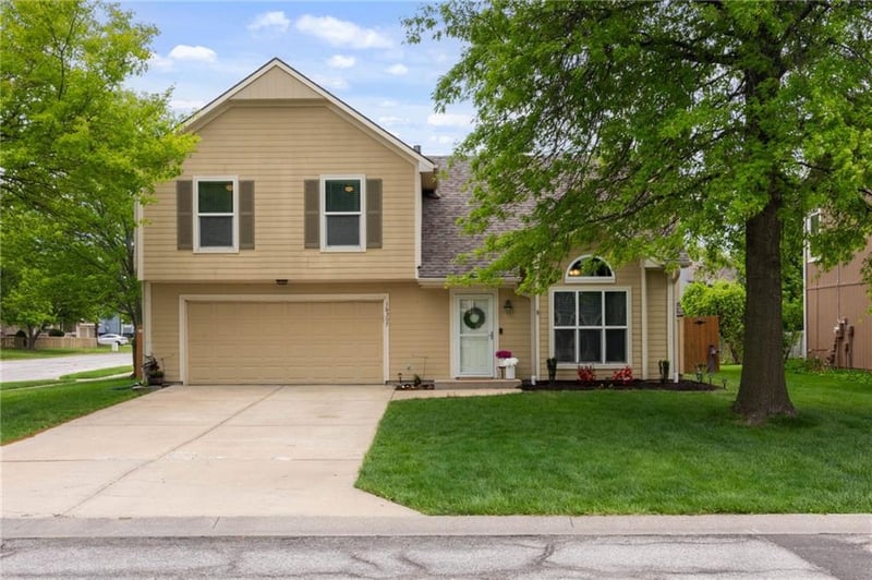 16307 Church St, Olathe, KS 66062
