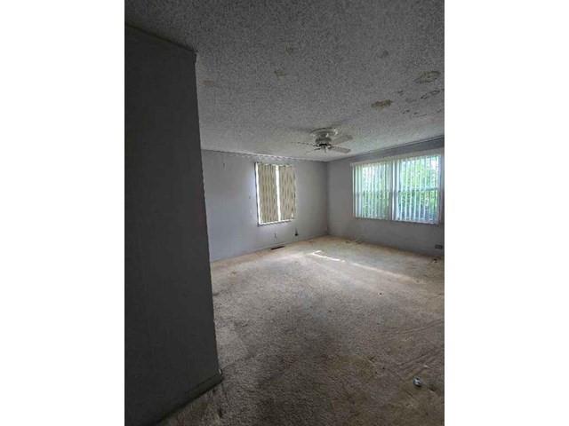 11405 83rd St, Raytown, MO 64138