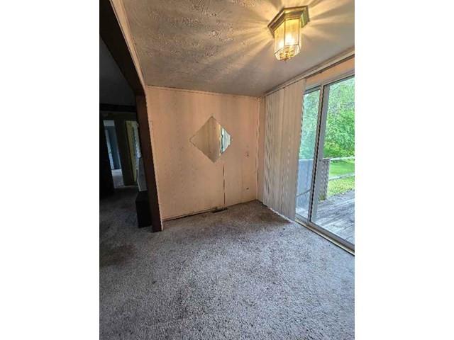 11405 83rd St, Raytown, MO 64138