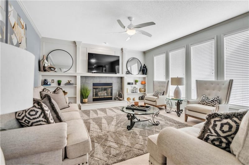 8007 131st Ter, Overland Park, KS 66213