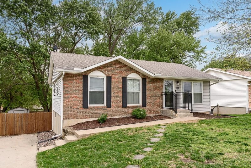 2800 Hutton Rd, Kansas City, KS 66109