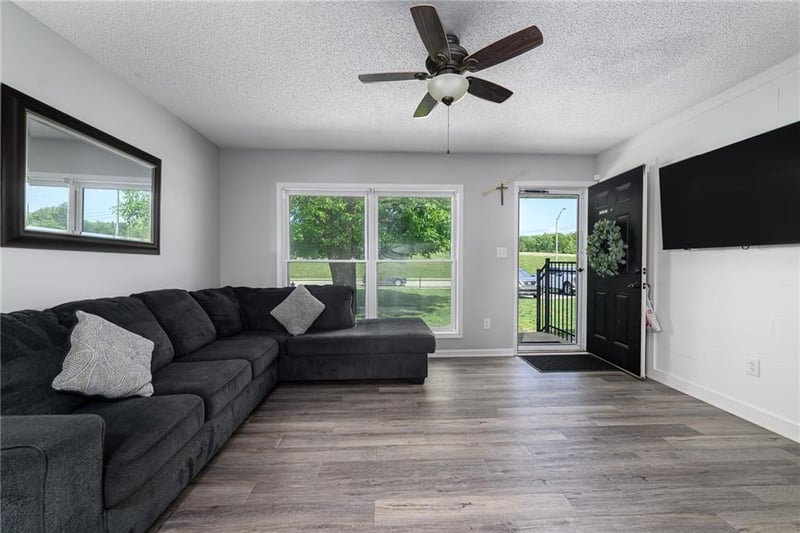 2800 Hutton Rd, Kansas City, KS 66109