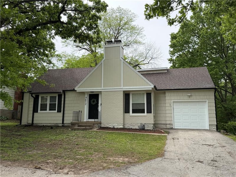 9612 Holmes Rd, Kansas City, MO 64131