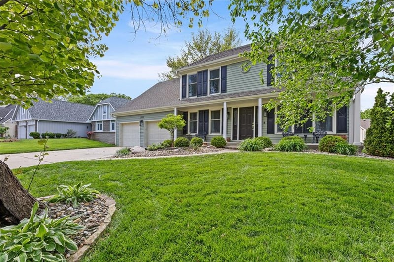 7912 Olive St, Kansas City, MO 64118