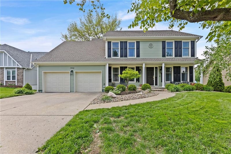 7912 Olive St, Kansas City, MO 64118